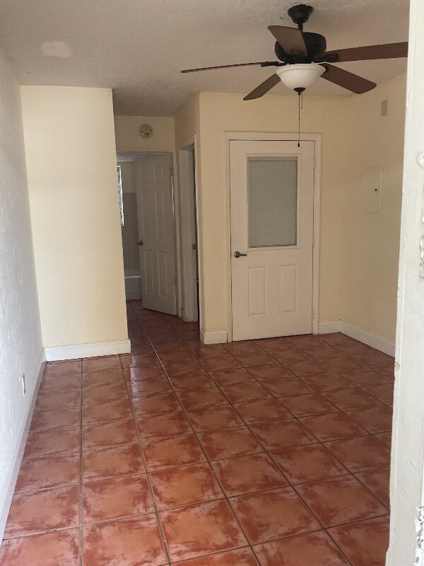 Building Photo - 2441 SW 27th Ave