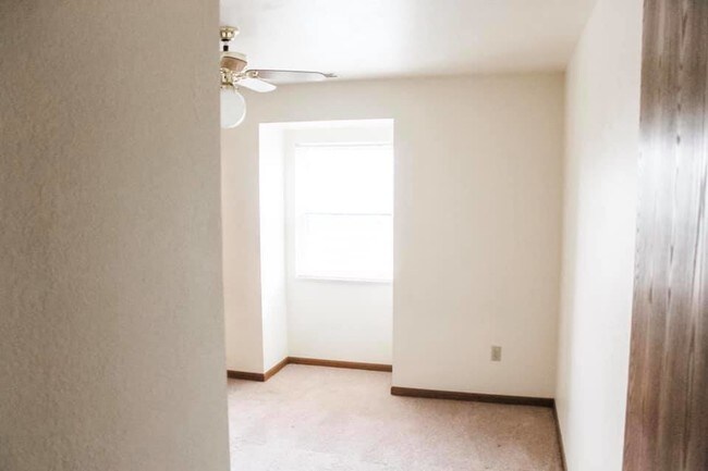 Foto del edificio - 2136 Stirrup Ln