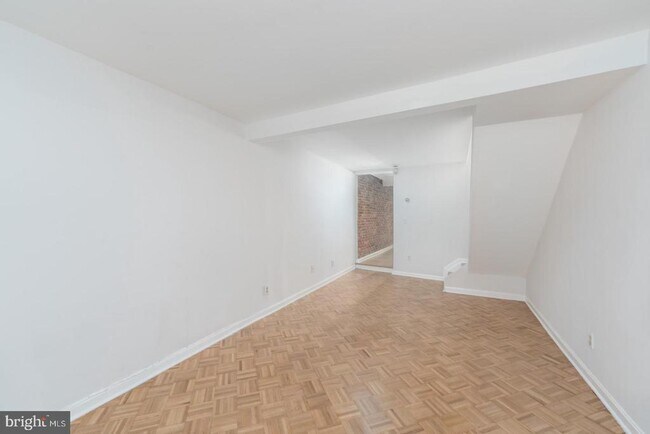 Building Photo - 1044 Patapsco St