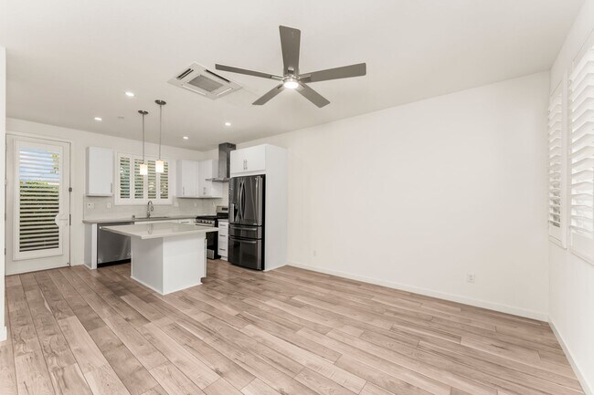 Foto del edificio - 195 Log Pond Ln