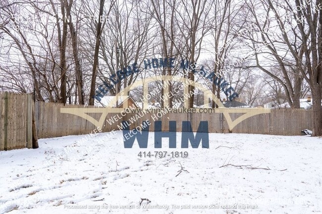 Building Photo - Welcome To This Beautiful and Cozy 3 Bedro...