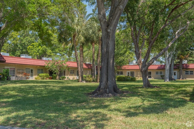 Building Photo - Pinewood Village