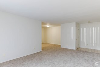 2BR, 2BA - 1100 SF - St. Charles at Olde Court Apartments