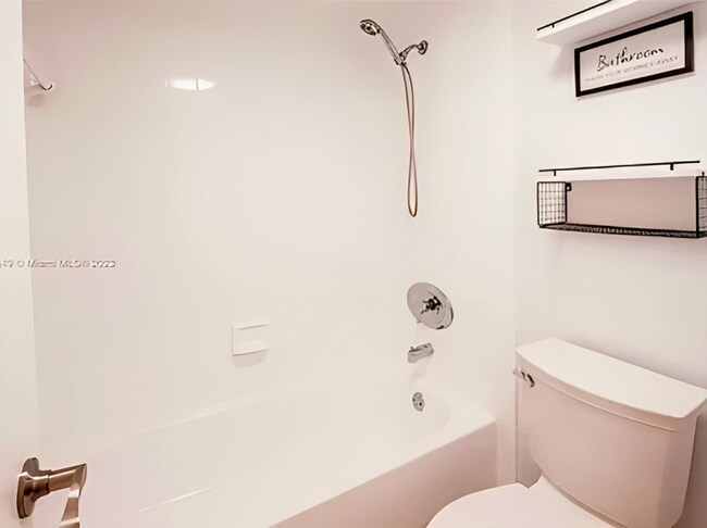 Foto del edificio - 8006 SW 149th Ave