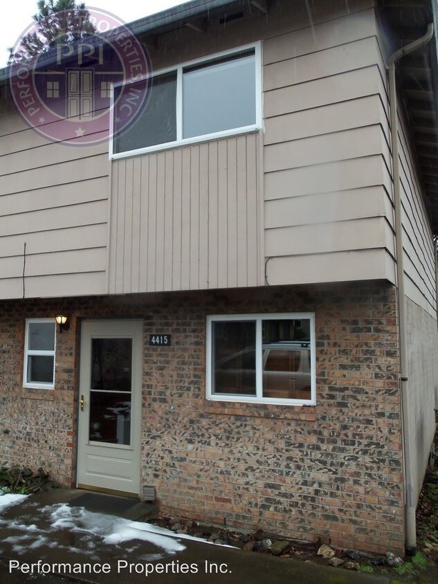 Foto principal - 4415 Cornwall St