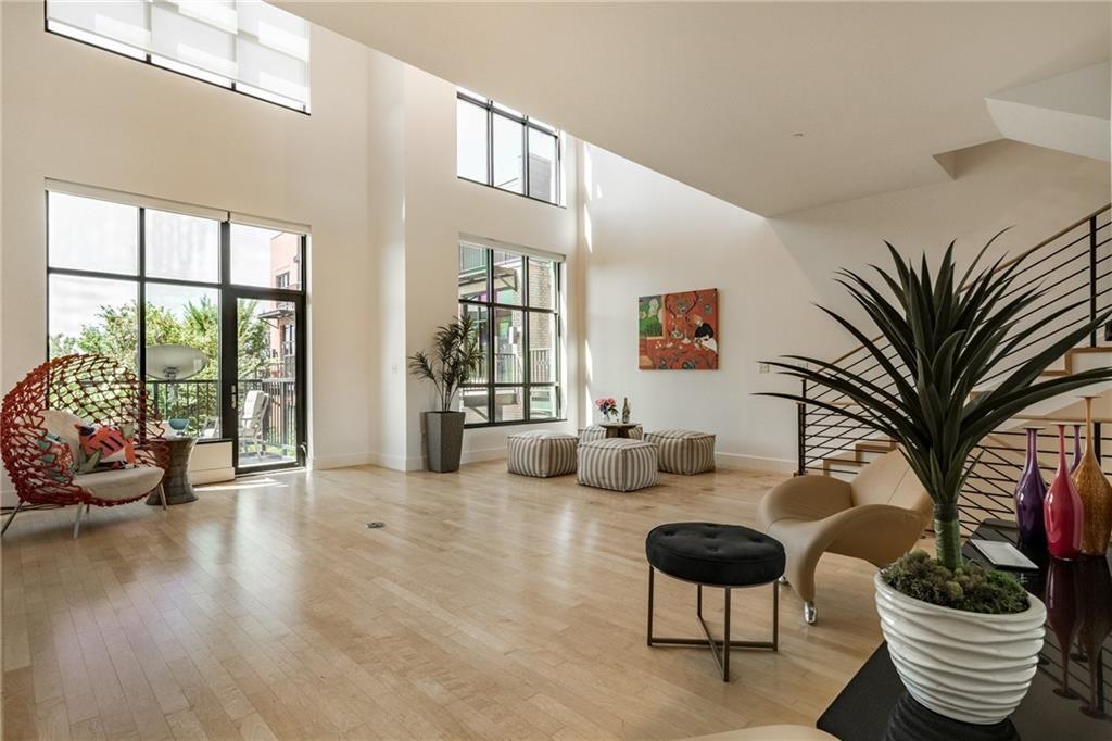 Foto principal - 345 NE 4th St