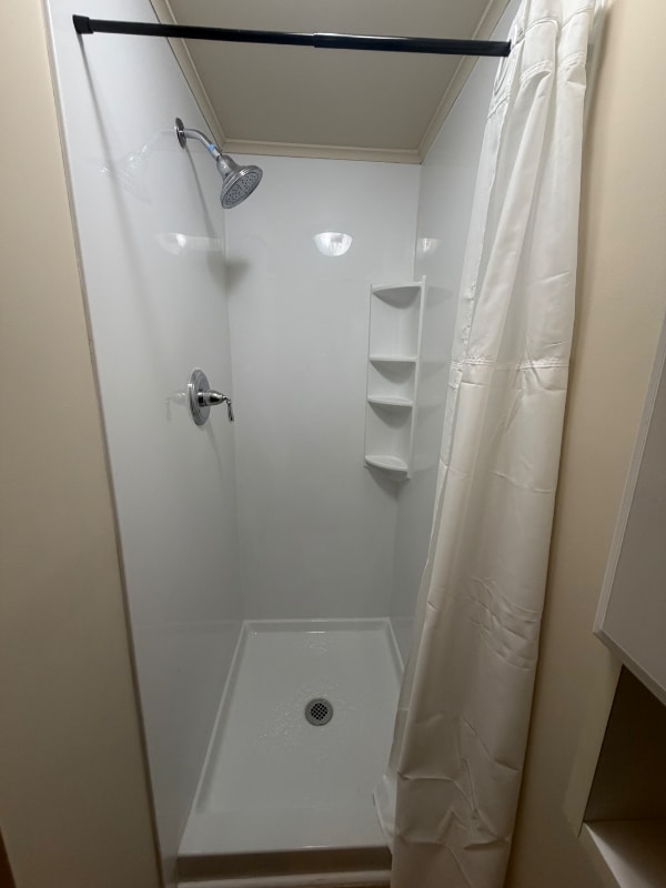 Building Photo - 190 Hoskins Rd