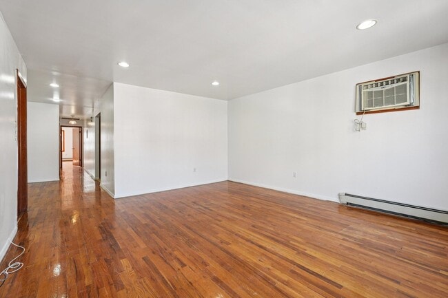 Foto del edificio - 105 Beacon Ave