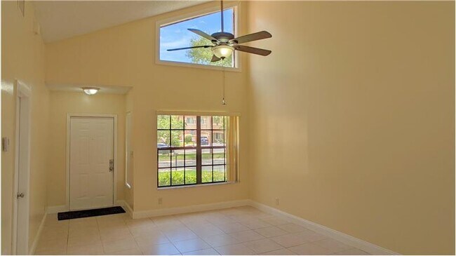 Foto del edificio - 3195 NW 118th Dr