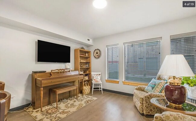 Foto del edificio - AWESOME 2 BED 1 BATH WITH AWESOME AMENITIE...