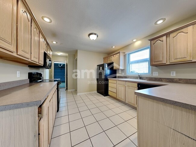 Foto del edificio - 1030 Justin Ridge Way