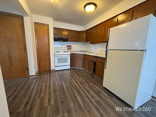 Building Photo - 1133 W 127th Pl