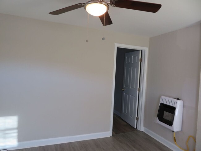 Building Photo - Petersburg Virginia