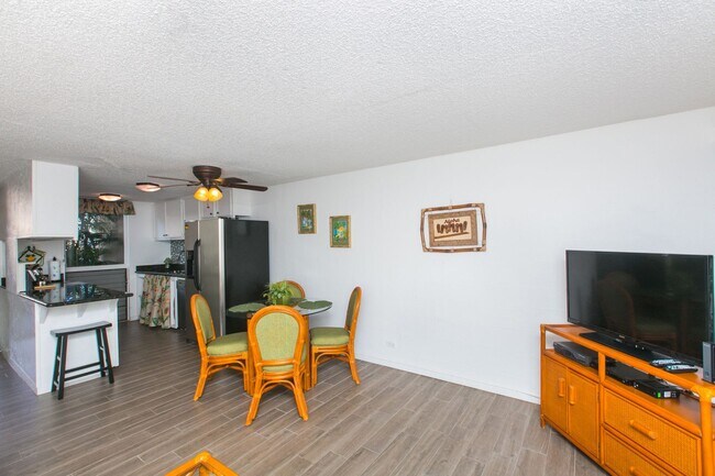 Foto del edificio - ONO Vista - Furnished / Eastside 1/1/1 pkg w/ courtyard