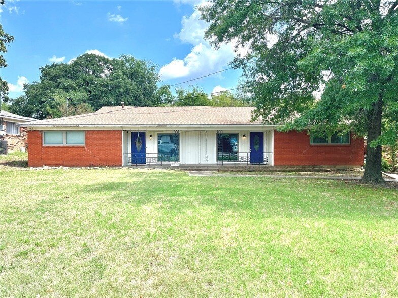 Foto principal - 2614 Denison St