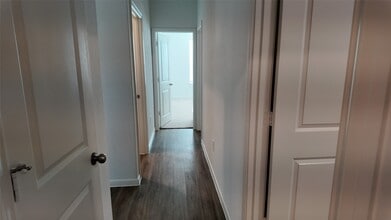 Building Photo - 1328 Bright Hl Dr