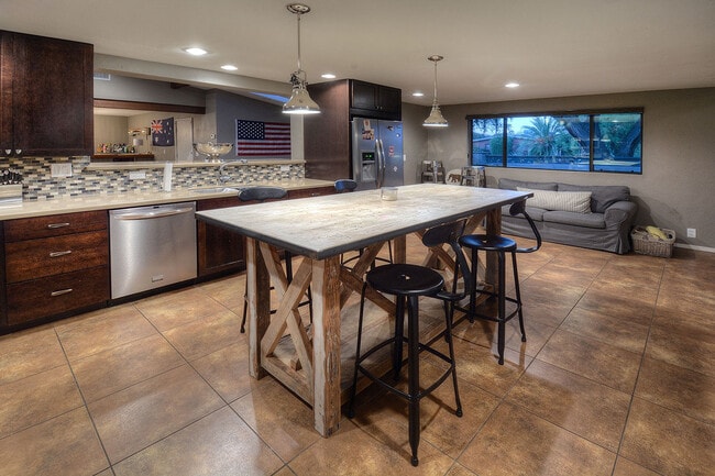 Building Photo - PRE-LEASE AUGUST 2026 - Beautiful Modern Living near Campus