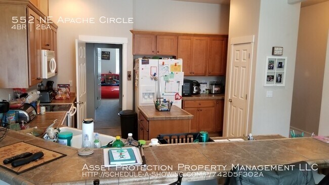 Foto del edificio - 552 NE Apache Cir