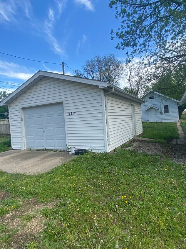 Building Photo - 1212 Elk St