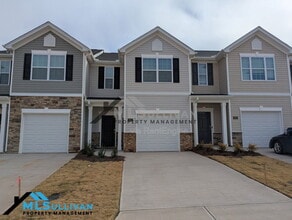 Building Photo - 2821 Egert Dr