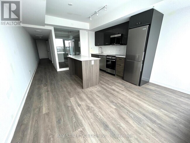 Photo du bâtiment - 2 Manderley Dr