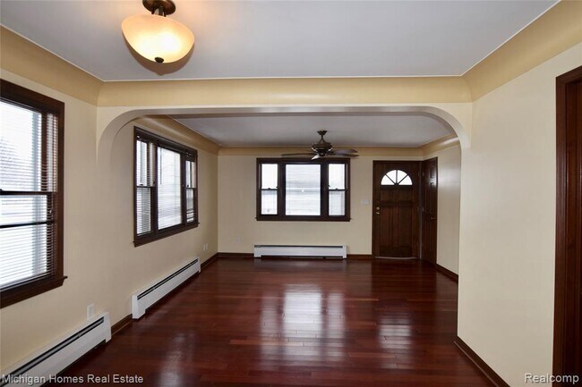 Building Photo - 8151 Clyde Rd