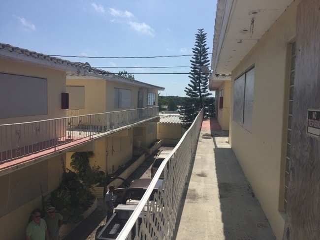 Building Photo - 1655 Overseas Hwy