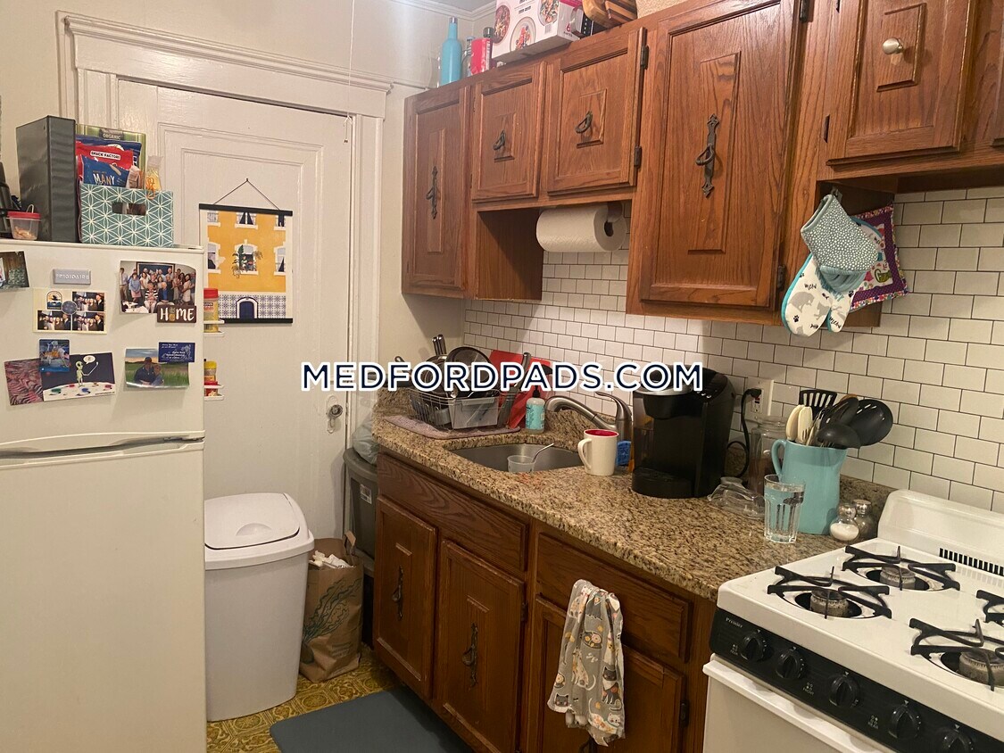 63 Fellsway W Unit 10, Medford, MA 02155 Room for Rent in Medford, MA