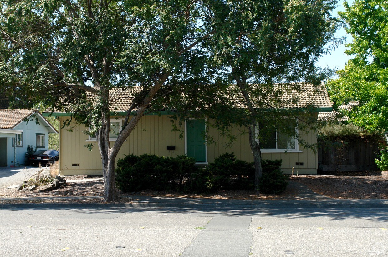 Building Photo - 1709 Mission Blvd