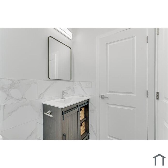 Foto del edificio - 3213 N 13th St
