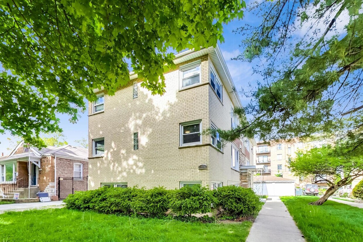 Foto principal - 11106 S Washtenaw Ave.