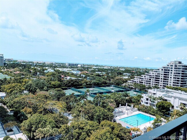 Building Photo - 251 Crandon Blvd