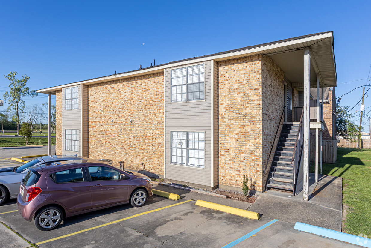 Building Photo - Landry Apartments