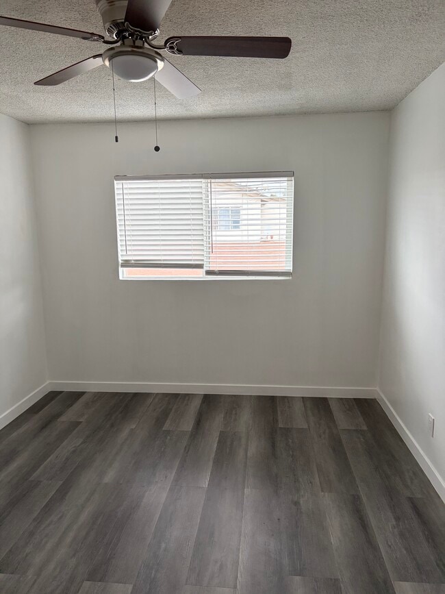 Building Photo - 14017 Dicky St