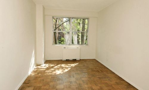 Building Photo - 235 E 79th St