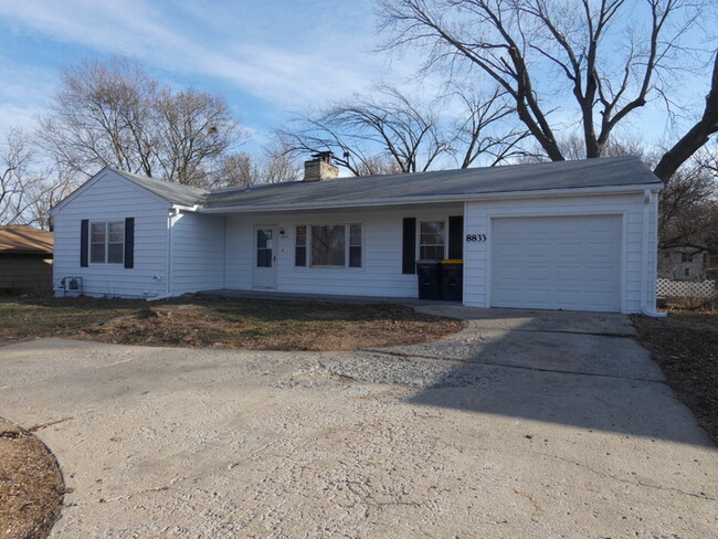 Building Photo - Beautiful Home in North Kansas City School...