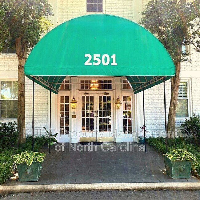 Building Photo - 2501 Roswell Ave