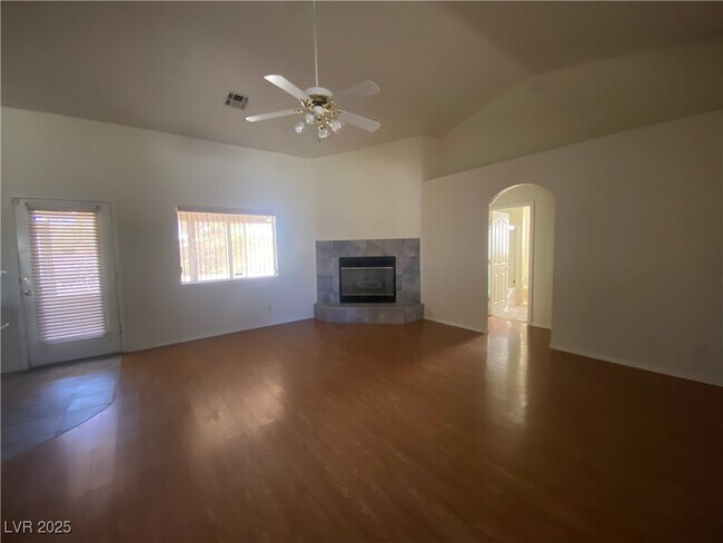 Foto del edificio - 2941 S Firestone Ct