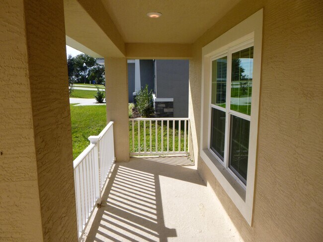 Foto del edificio - 633 W Rexford Dr