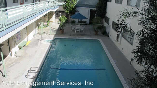 Building Photo - 8455 Lindley Ave