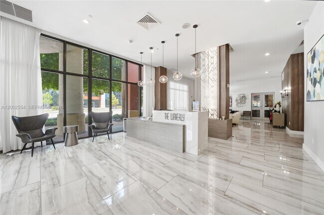 Foto del edificio - 110 N Federal Hwy