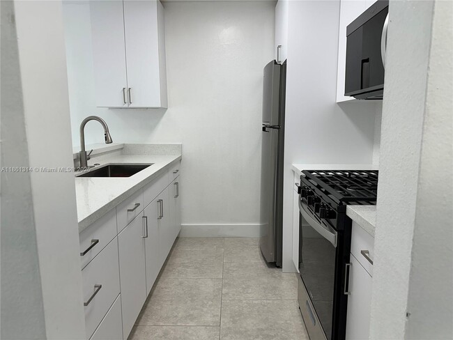 Foto del edificio - 17901 NW 68th Ave