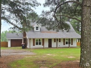 Building Photo - 2710 Hwy 348
