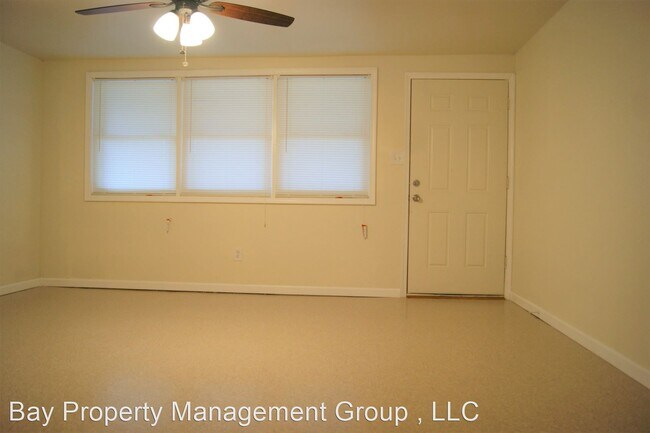 Foto del edificio - 3 br, 1 bath House - 811 Regis Court