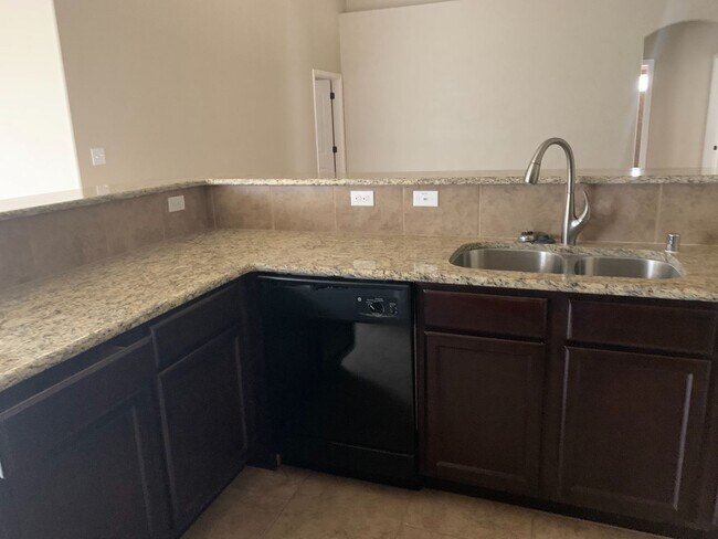 Foto del edificio - 3 Bedroom Home