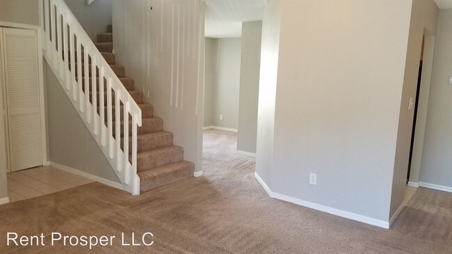 Building Photo - 3723 S Lake Orlando Pkwy