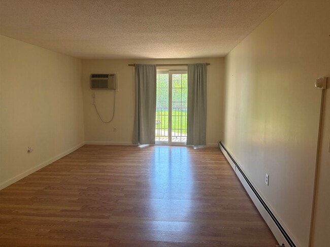 Building Photo - 1007 White Cedar Blvd