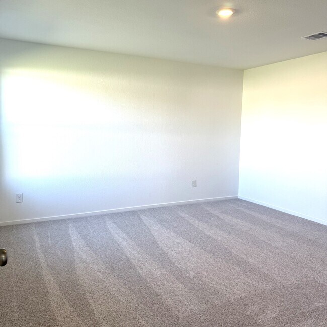 Foto del edificio - 6151 Sunburst Scarlett St