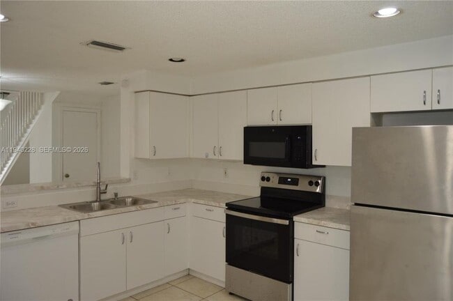 Building Photo - 1527 Veracruz Ln