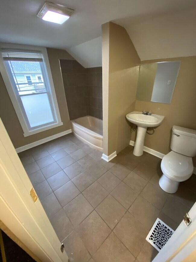 Foto del edificio - 2 Bed Single Family